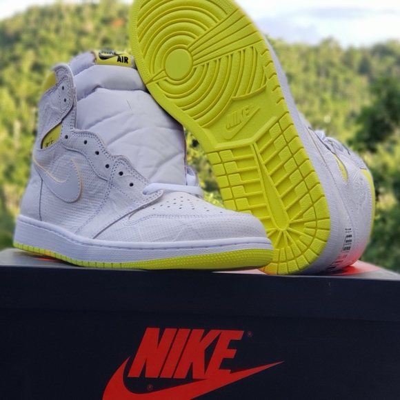 JORDAN 1 RETRO HIGH FIRST CLASS FLIGHT - Picture 4 of 4